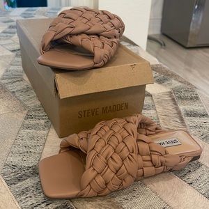 Steve Madden nude chunky braided slides sandal